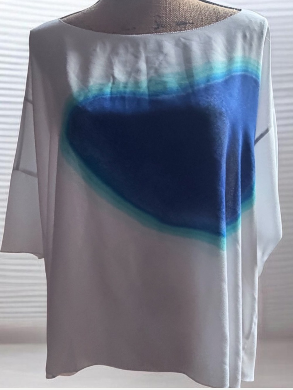 RACHEL Rachel Roy White Tunic with Blue Gradient Heart